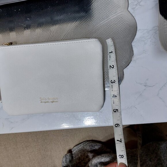 Great Size Juicy Couture Longer Clip On Chain Wallet Wristlet Bag WHITE Gold - Picture 5 of 10